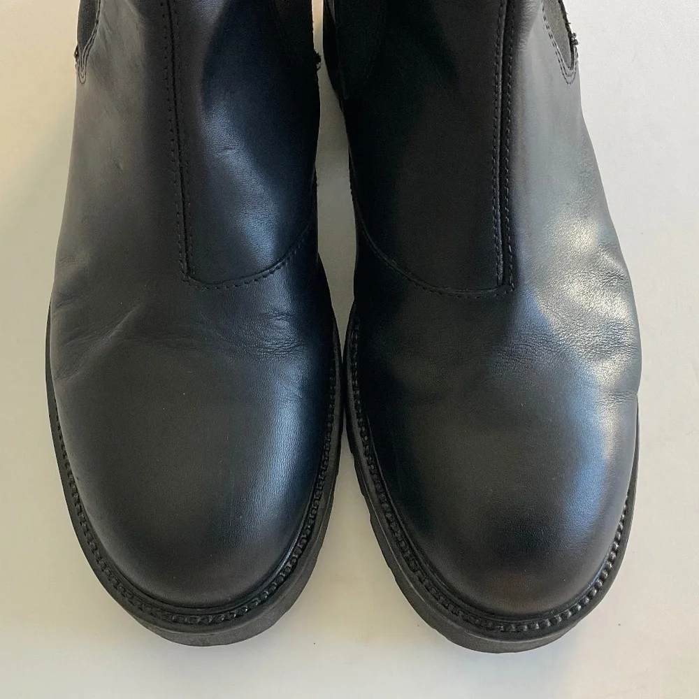 VAGABOND Kenova Lug Chelsea Boot Black Size 10